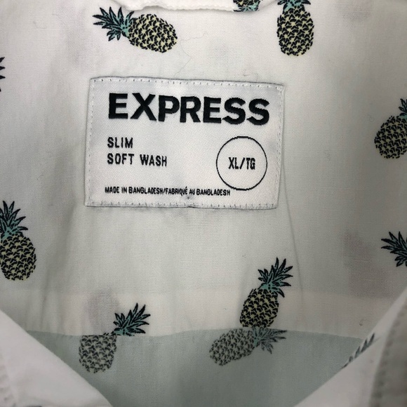 EXPRESS Short Sleeve Slim Soft Wash Button-up Shirt - Picture 2 of 5